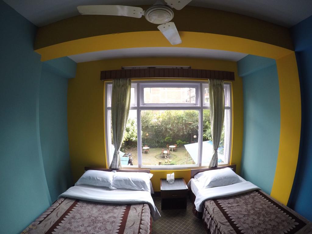 Hotel Discovery Inn Катманду Экстерьер фото