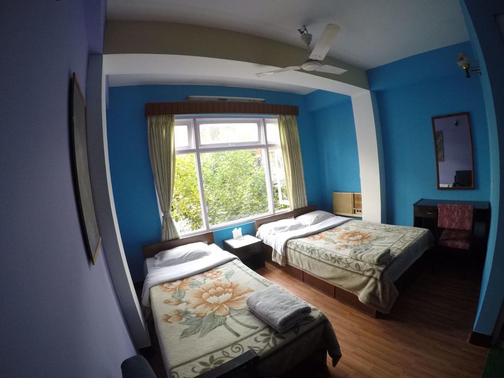 Hotel Discovery Inn Катманду Экстерьер фото