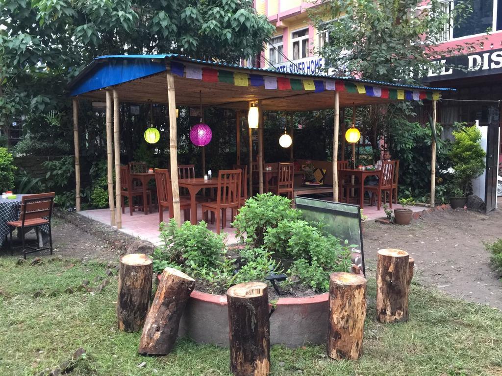Hotel Discovery Inn Катманду Экстерьер фото