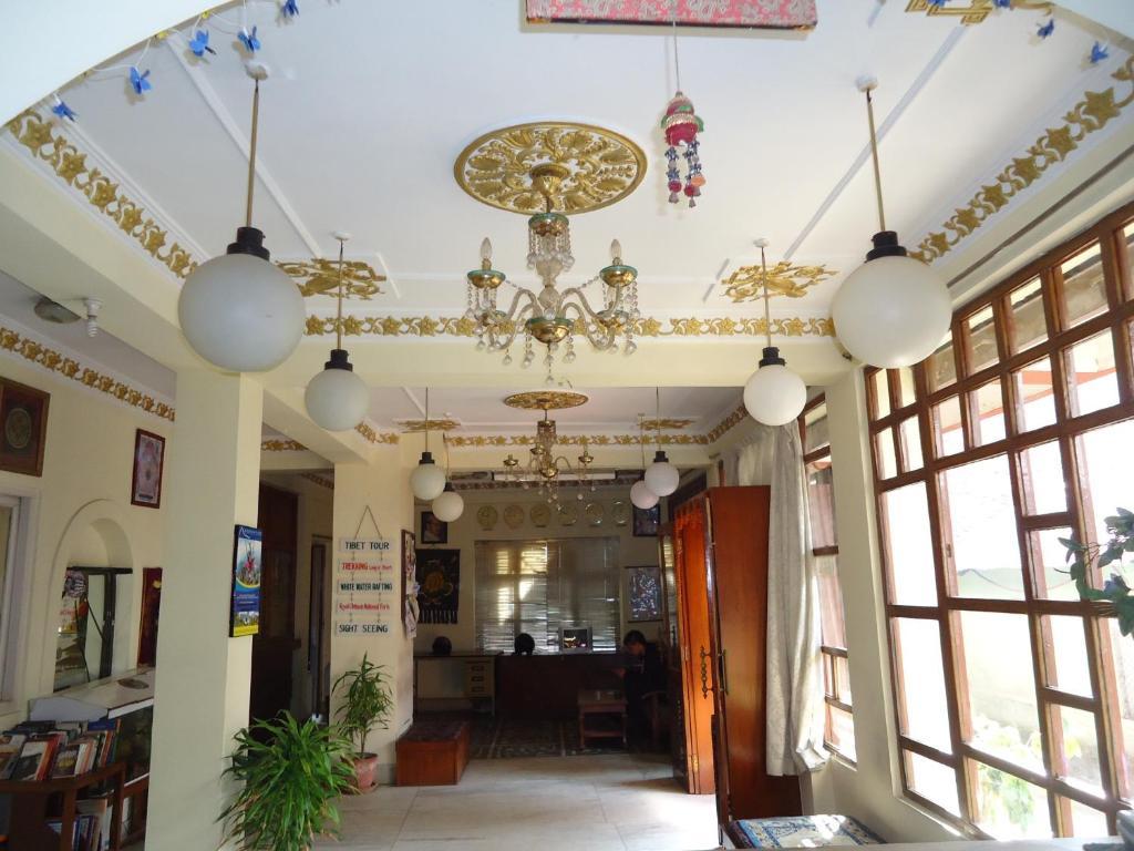 Hotel Discovery Inn Катманду Экстерьер фото